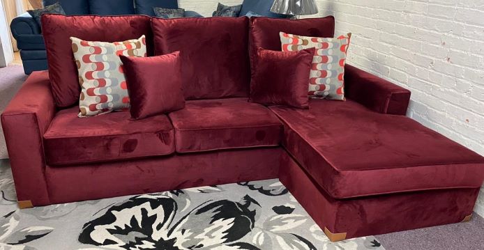RED CHASIE SECTIONAL Image